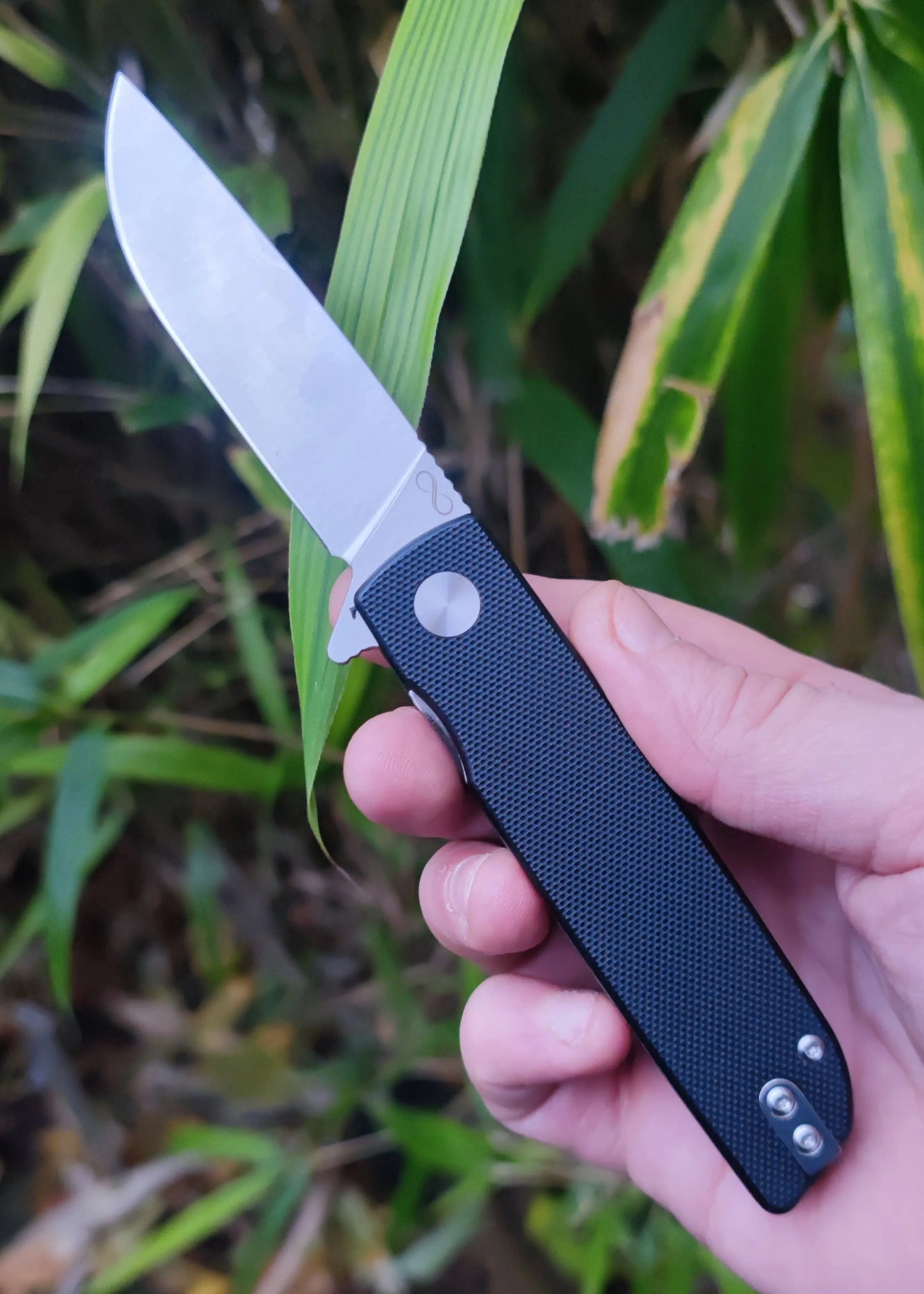 KIRITO - G10 NOIR/ D2 - Couteau EDC pliant Flipper/ linerlock - MUGEN KNIVES