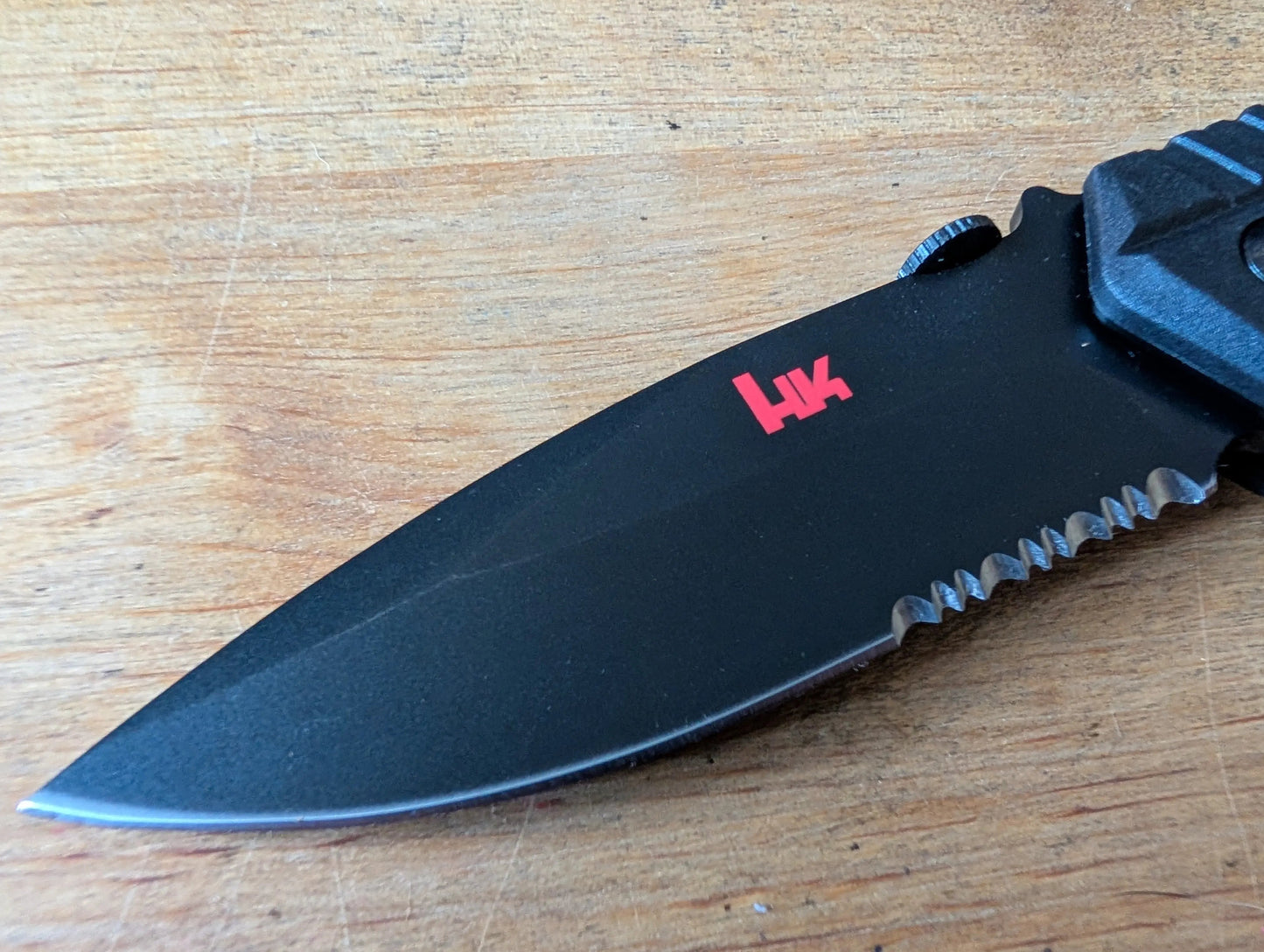 Heckler & Koch SFP Tactical Folder Black 01HK501, couteau de poche D2 MUGEN KNIVES