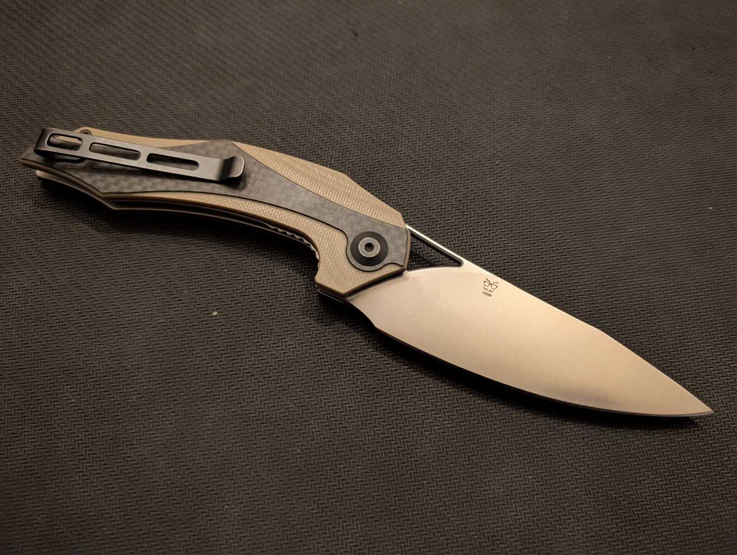 CIVIVI PLETHIROS Couteau EDC D2 G10 / Fivre de carbone Linerlock MUGEN KNIVES
