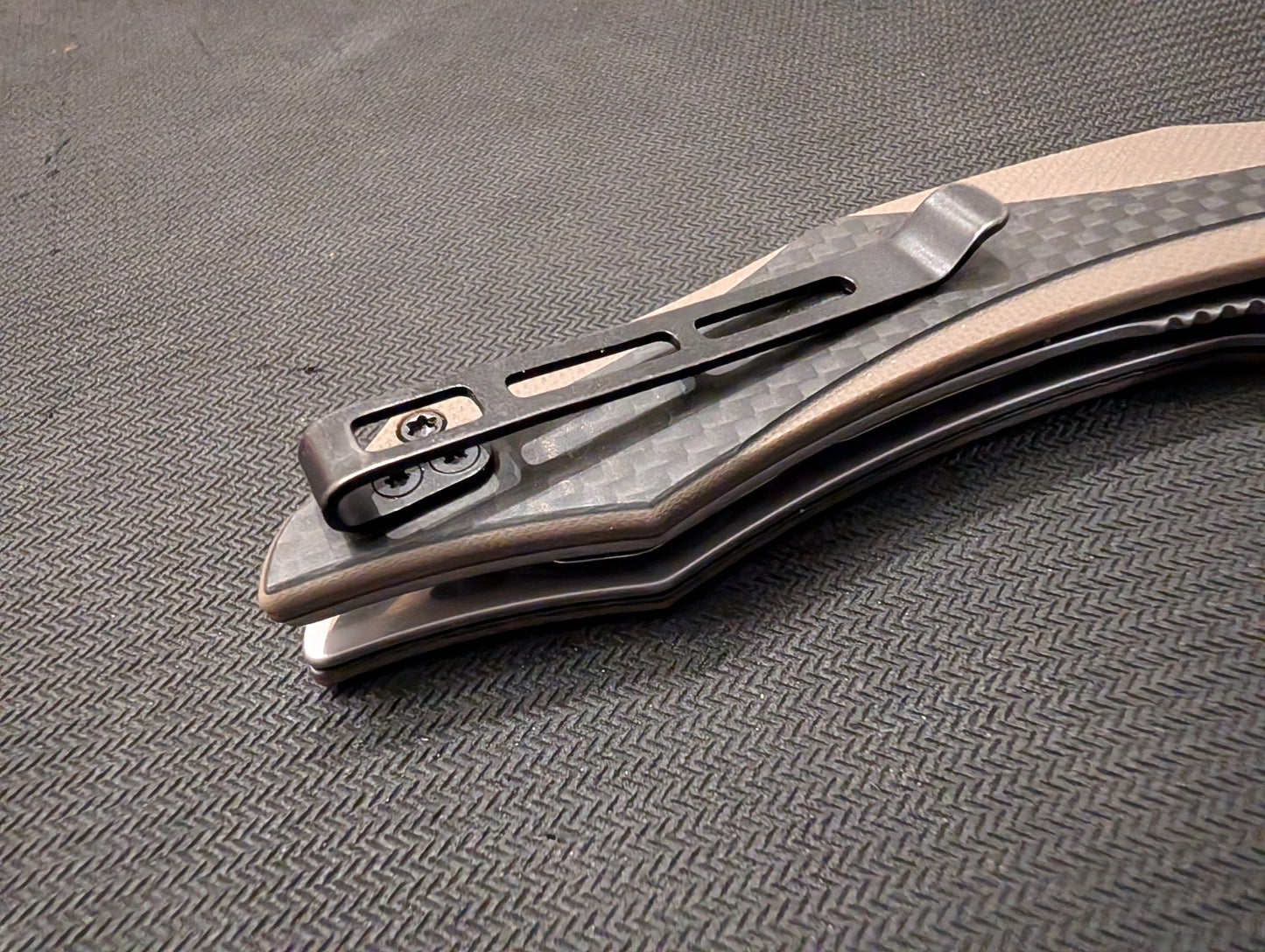 CIVIVI PLETHIROS Couteau EDC D2 G10 / Fivre de carbone Linerlock MUGEN KNIVES