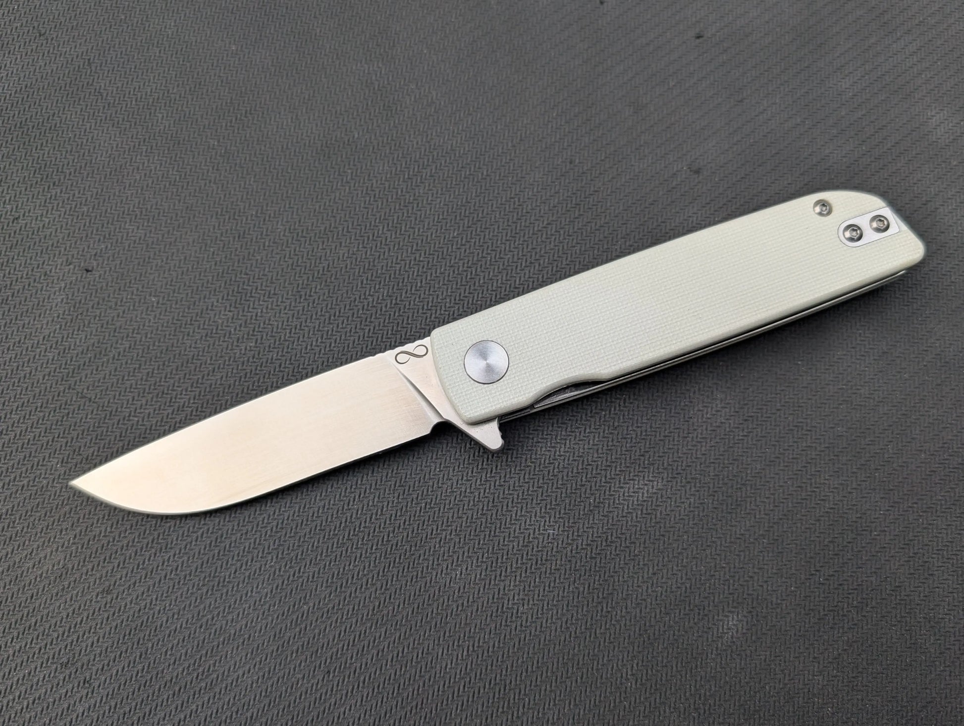 KIRITO - G10 BLANC/ D2 - Couteau EDC pliant Flipper/ linerlock - MUGEN KNIVES