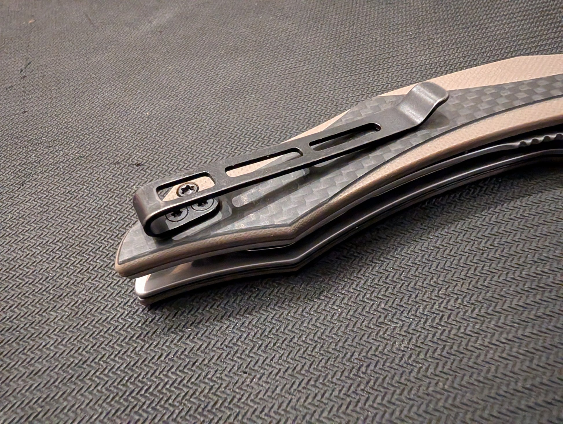 CIVIVI PLETHIROS Couteau EDC D2 G10 / Fivre de carbone Linerlock MUGEN KNIVES