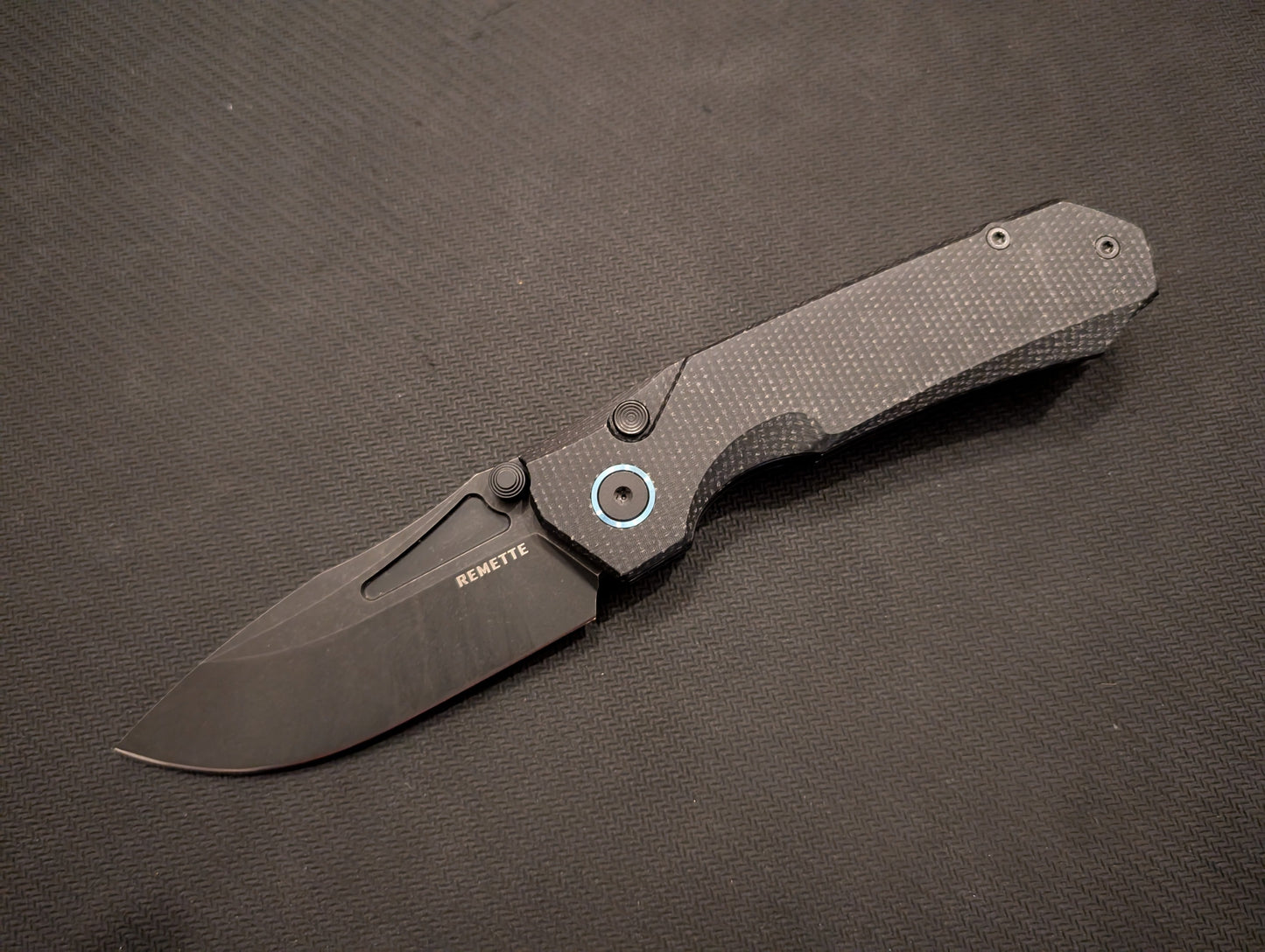 REMETTE RHINO Couteau EDC 14C28N MICARTA Button Lock MUGEN KNIVES