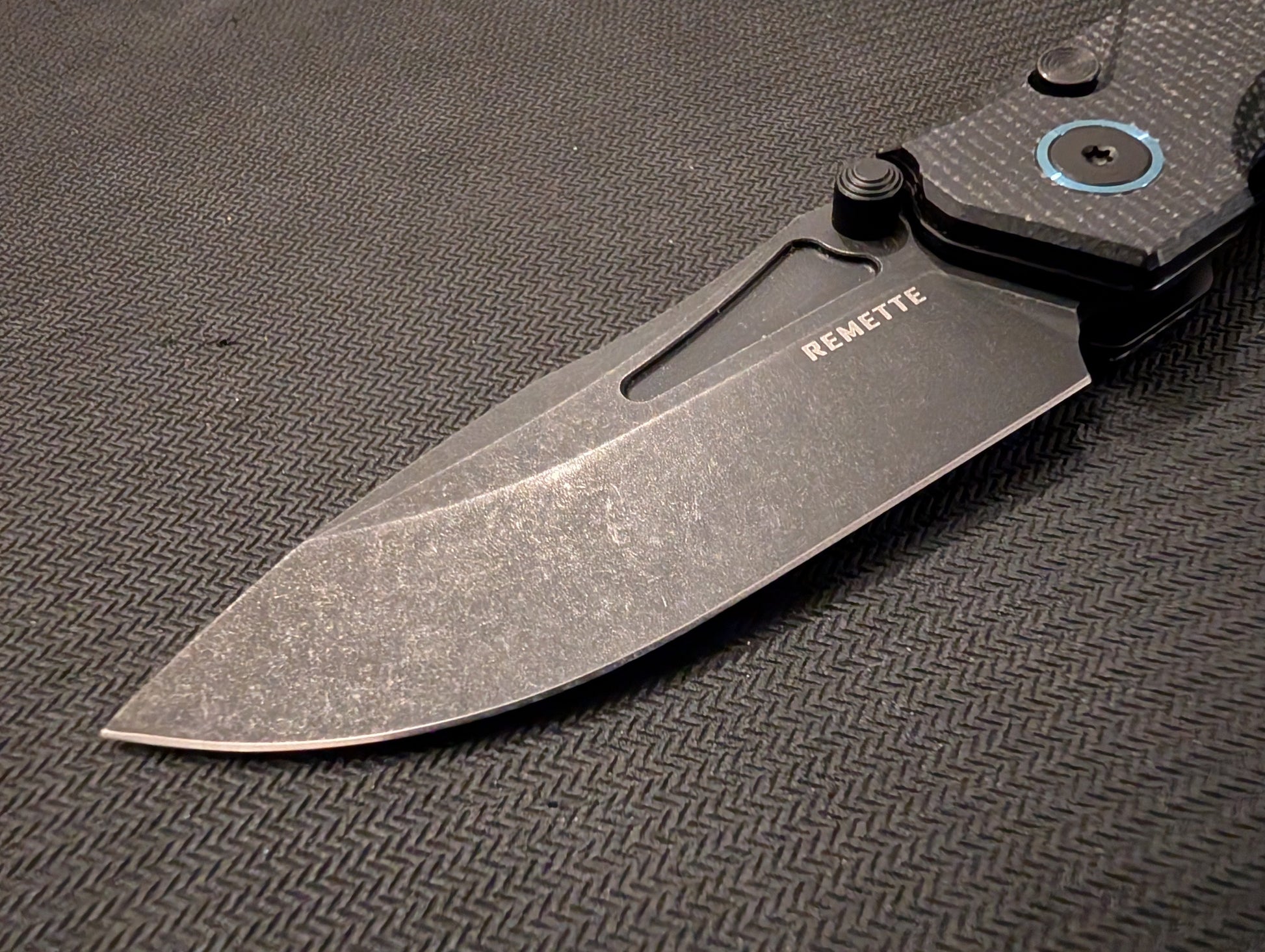 REMETTE RHINO Couteau EDC 14C28N MICARTA Button Lock MUGEN KNIVES