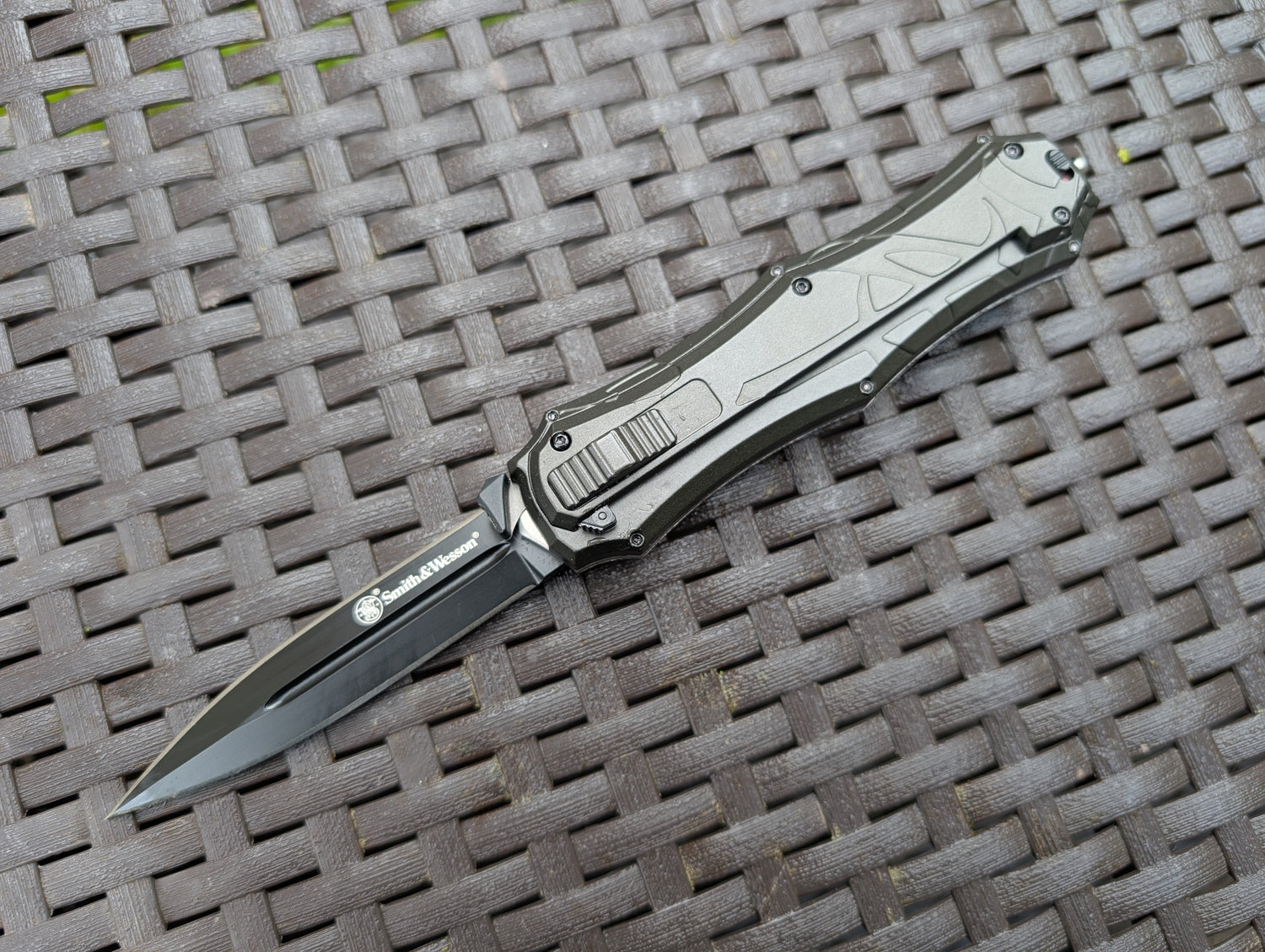 SMITH & WESSON OTF Couteau EDC AUS8 ACIER INOX Automatique MUGEN KNIVES